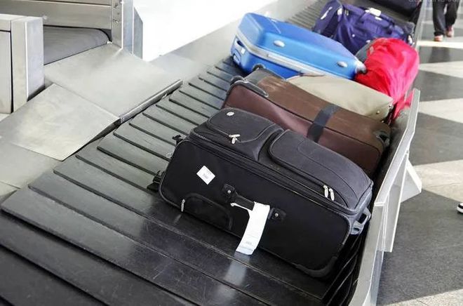 8000元貴重行李箱托運被砸癟，為何只賠償500元？解析航空行李托運賠償機制